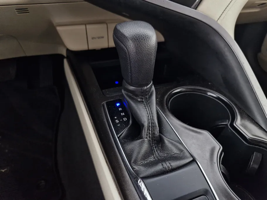 تويوتا كامري LE 2023 