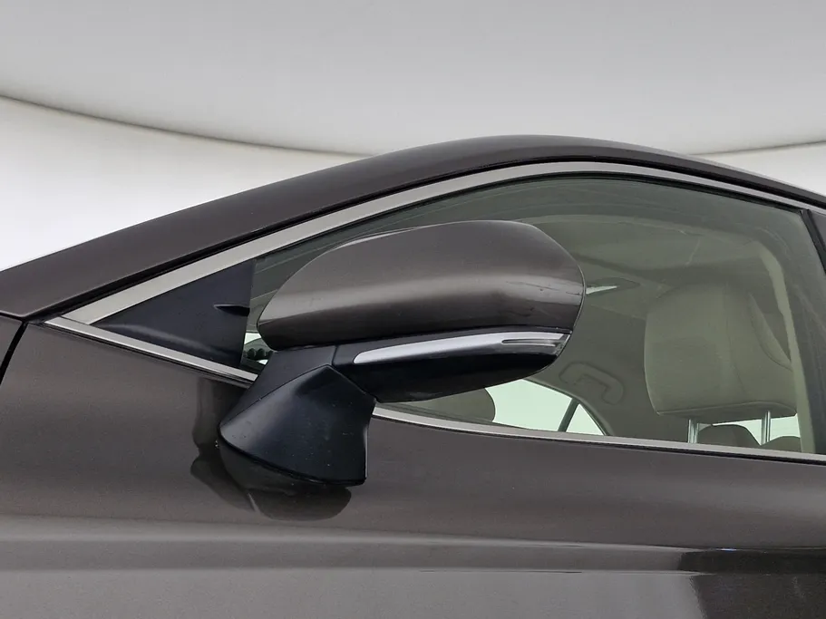 تويوتا كامري LE 2023 