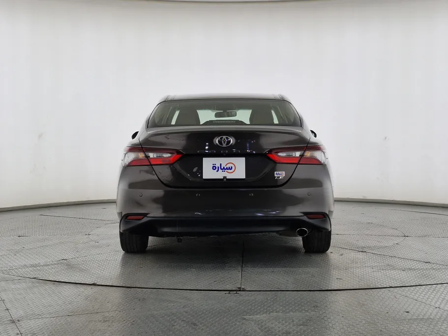 تويوتا كامري LE 2023 