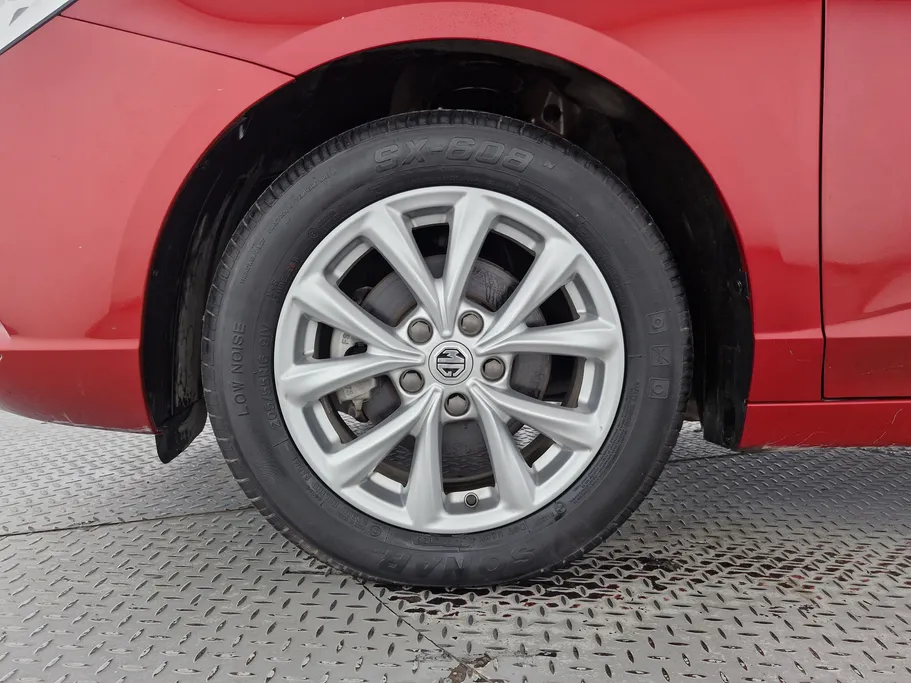 2022 ام جي 5 COM 