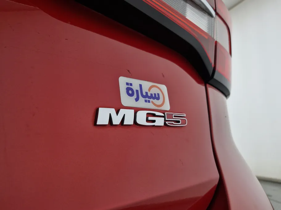 2022 ام جي 5 COM 