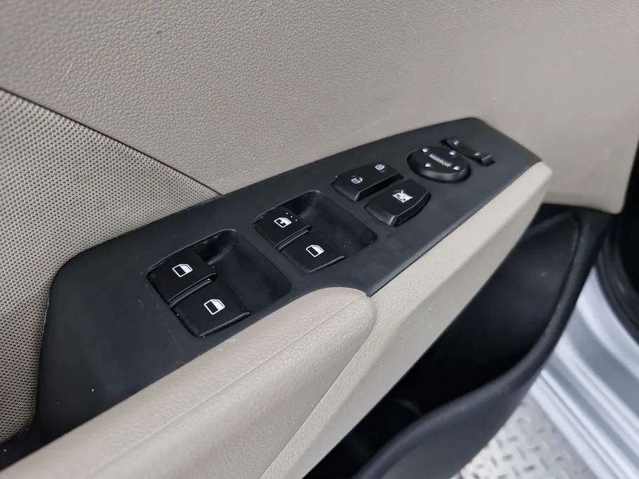 هيونداي اكسنت سمارت 2023 