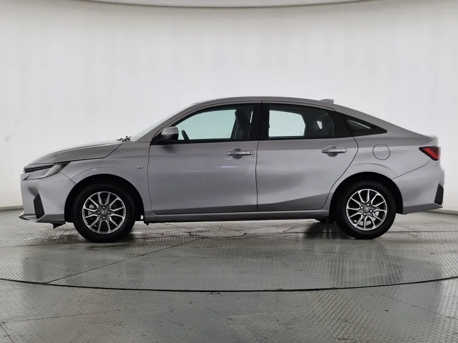 تويوتا يارس Y 2023 