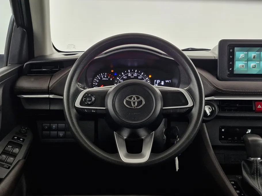 تويوتا يارس Y 2023 