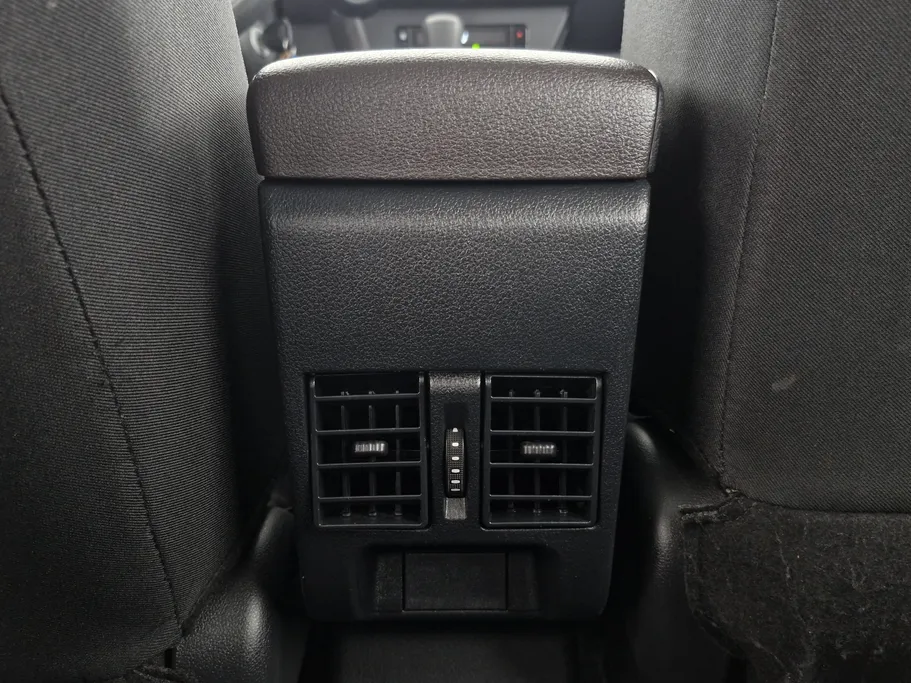 تويوتا يارس Y 2023 