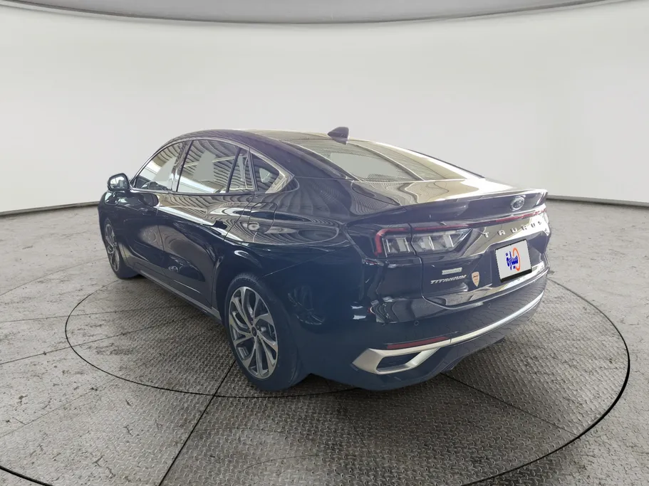 2023 Ford Taurus Titanium 