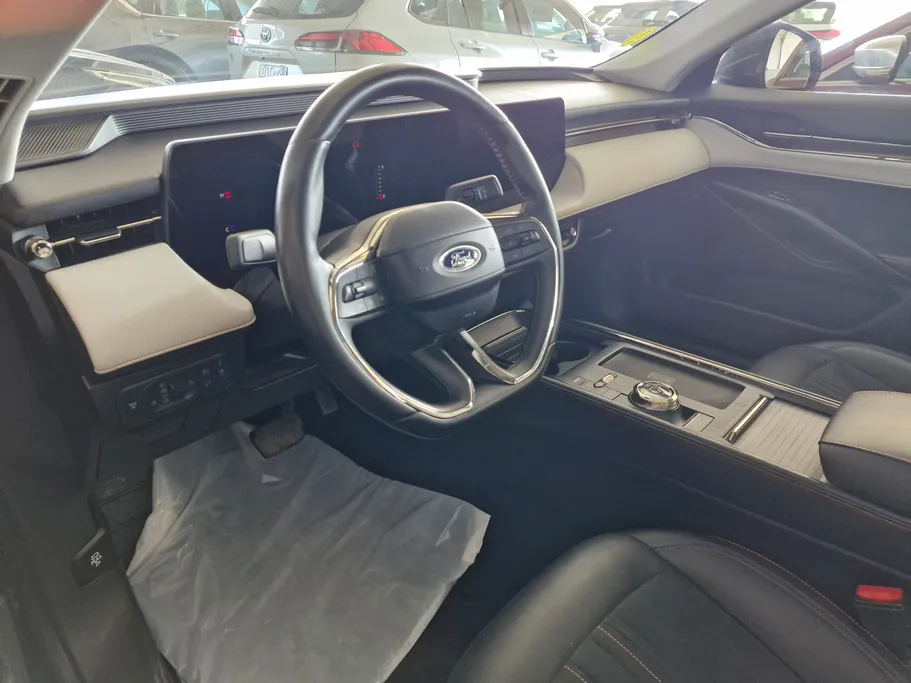 2023 Ford Taurus Titanium 