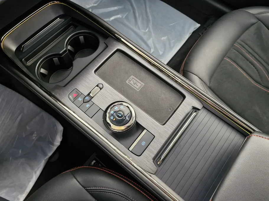 2023 Ford Taurus Titanium 