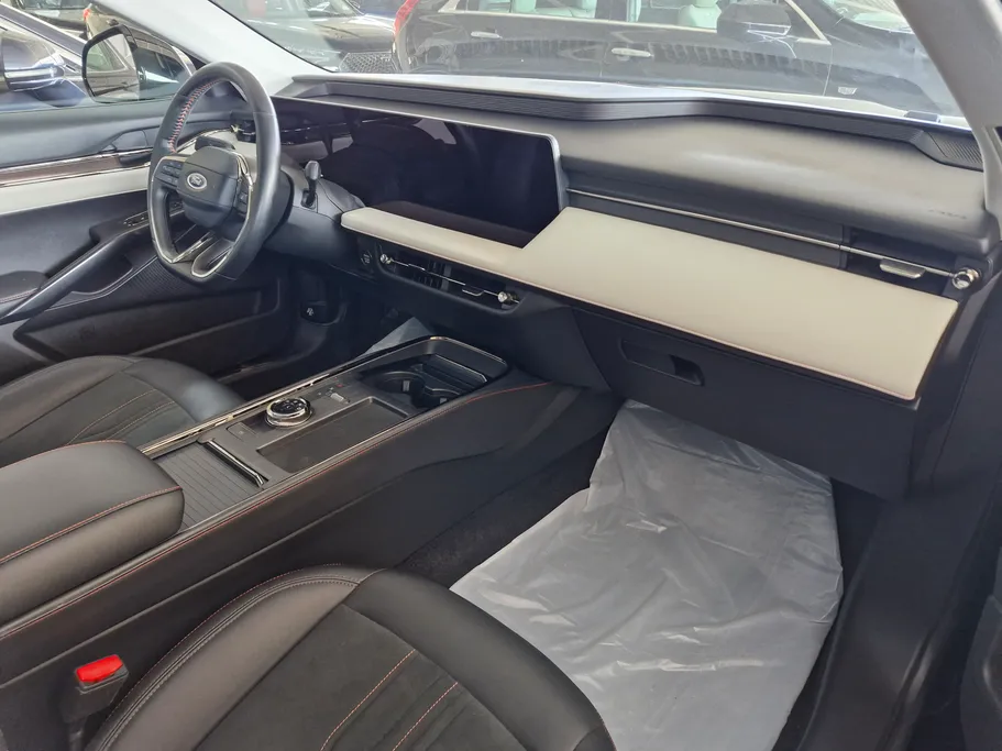 2023 Ford Taurus Titanium 