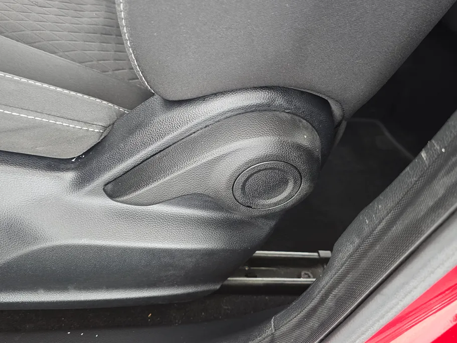 ام جي 5 COM 2022 