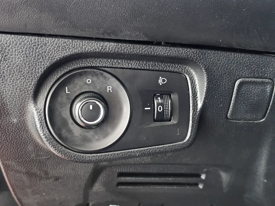 ام جي 5 COM 2022 