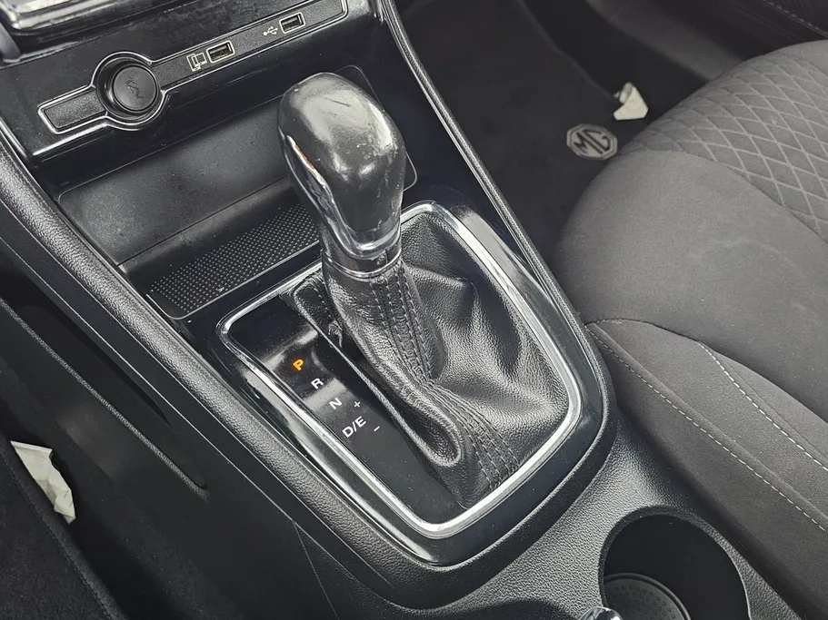 ام جي 5 COM 2022 