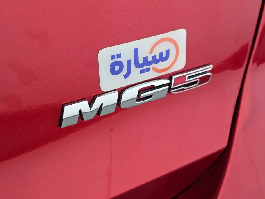 ام جي 5 COM 2022 