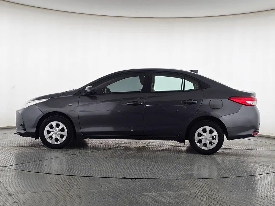 تويوتا يارس Y 2022 