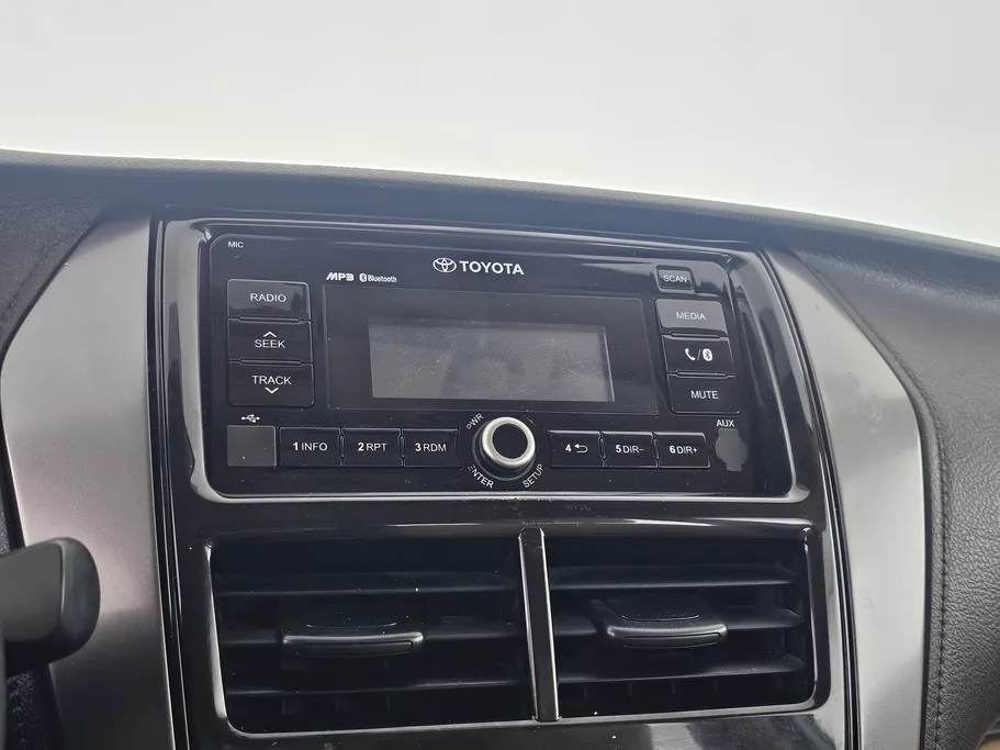 تويوتا يارس Y 2021 