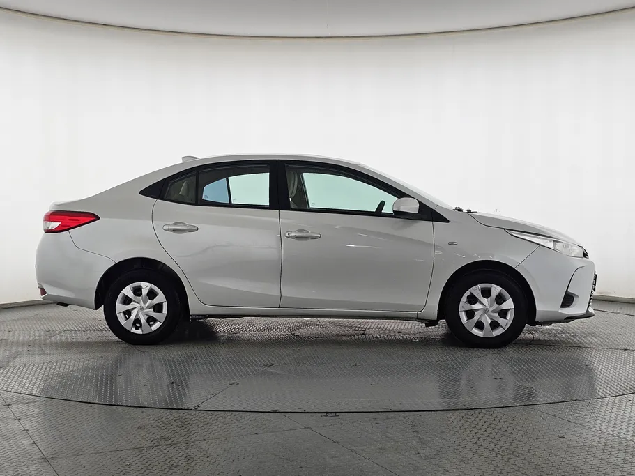 تويوتا يارس Y 2021 