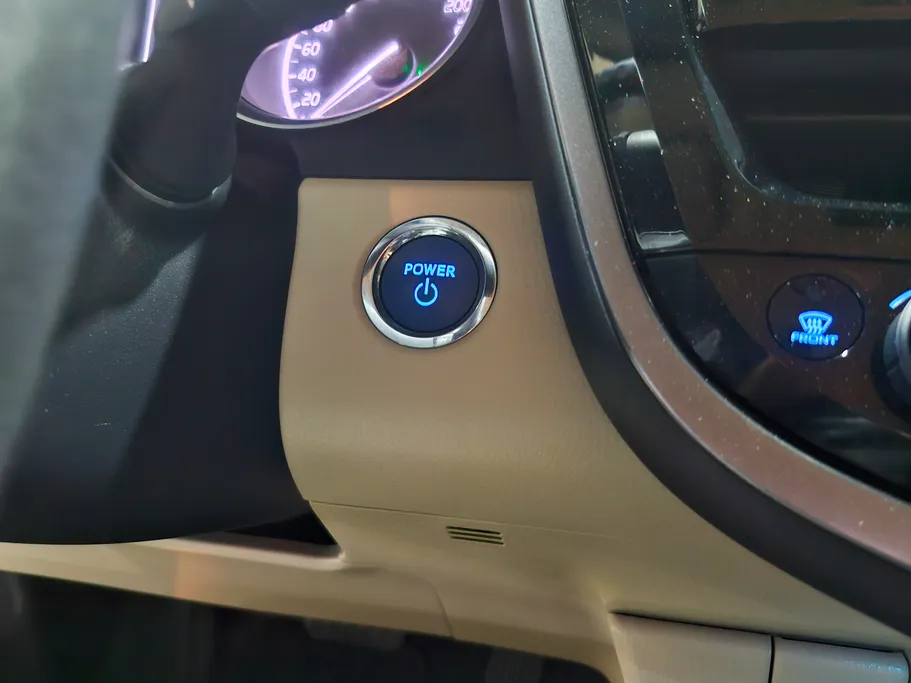 2022 Toyota Camry  LE HEV 