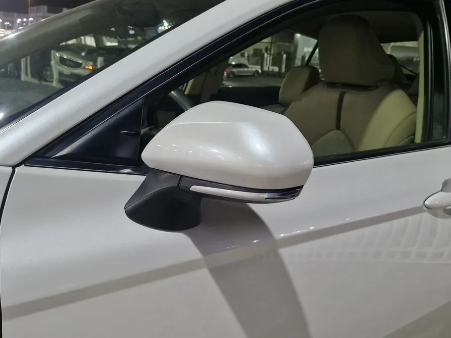 2022 Toyota Camry  LE HEV 