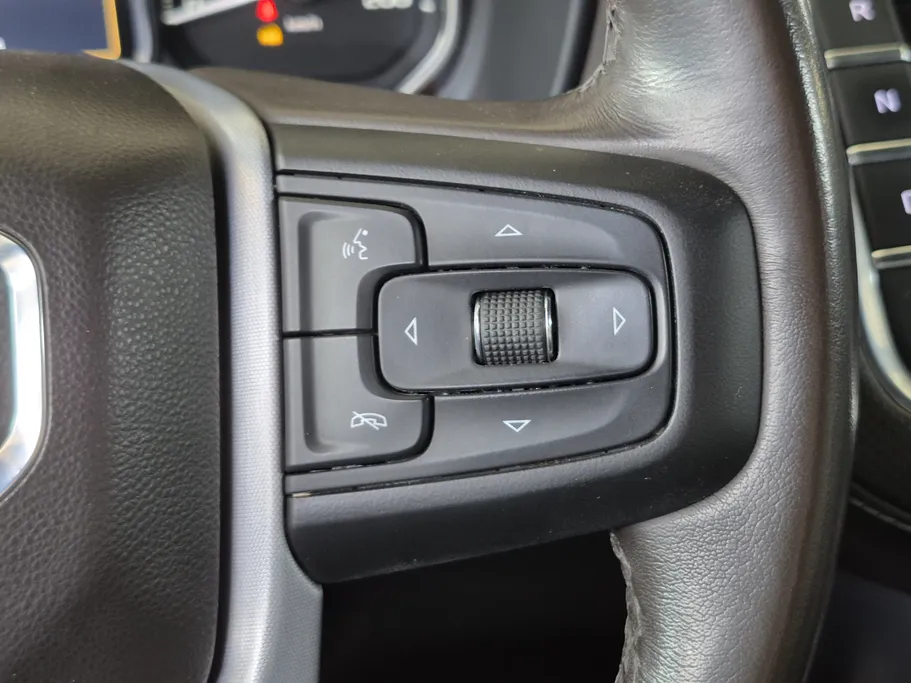 جي إم سي  يوكن SLT 2021 