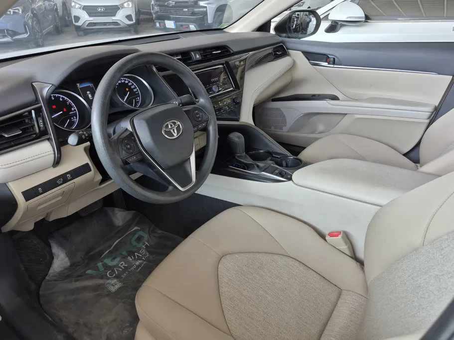 تويوتا كامري LE STD 2020 