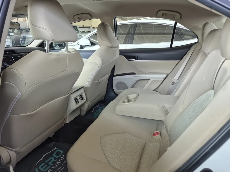 تويوتا كامري LE STD 2020 