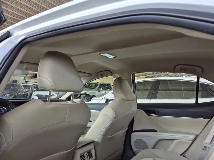 تويوتا كامري LE STD 2020 