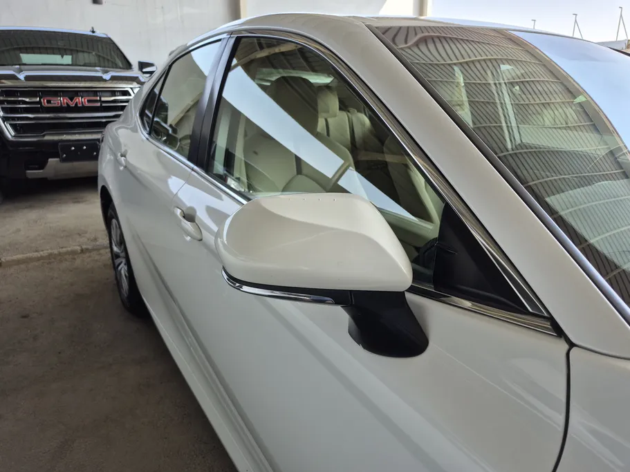 تويوتا كامري LE STD 2020 