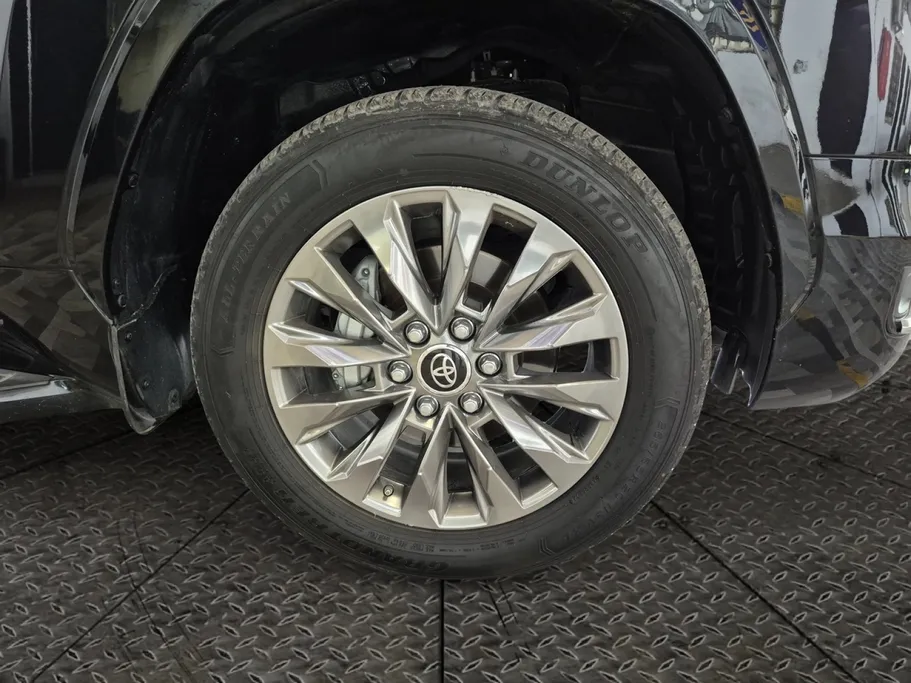 2024 Toyota Land Cruiser GXR4 