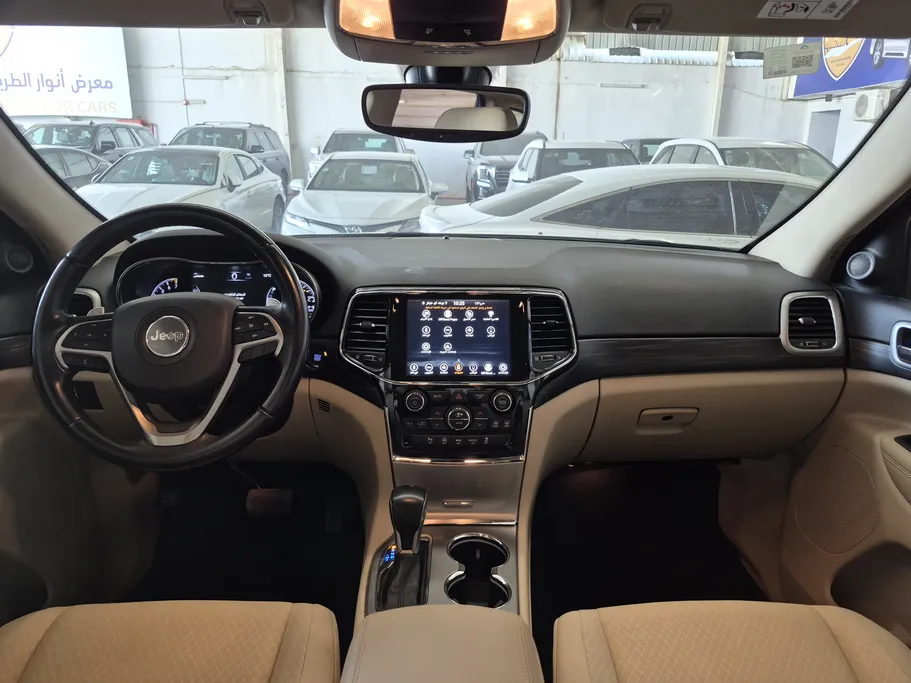 جيب جراند شيروكي لاريدو 2021 