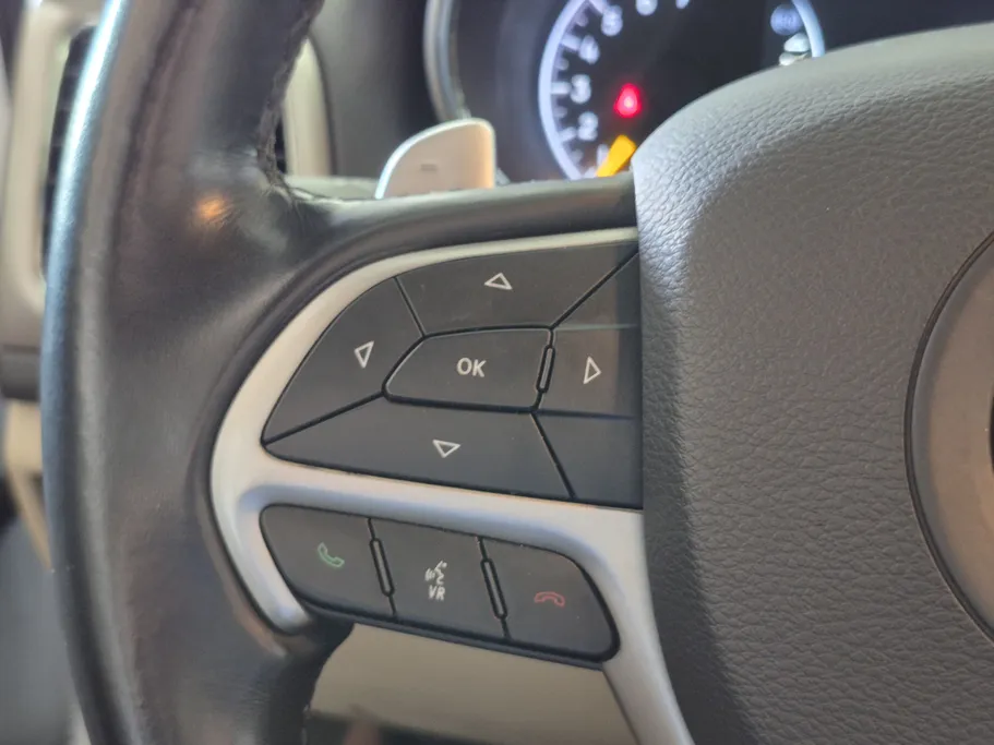 جيب جراند شيروكي لاريدو 2021 