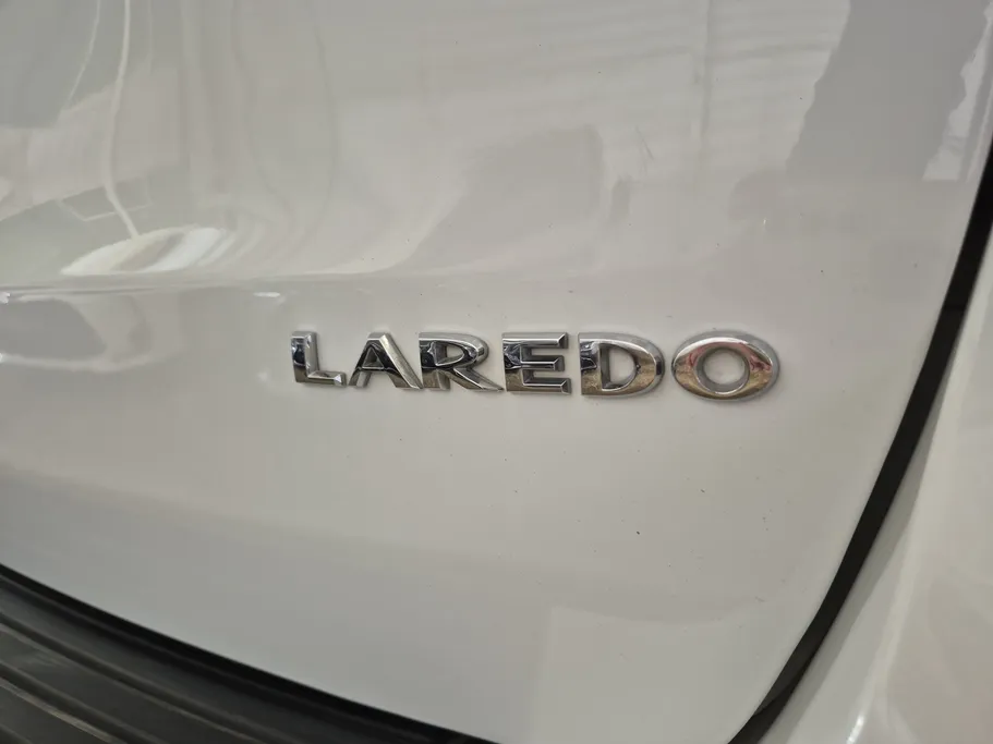 جيب جراند شيروكي لاريدو 2021 