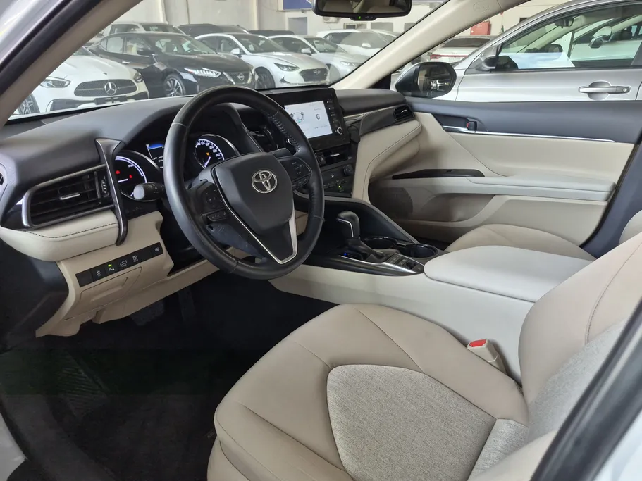 2022 Toyota Camry  GLE HEV  