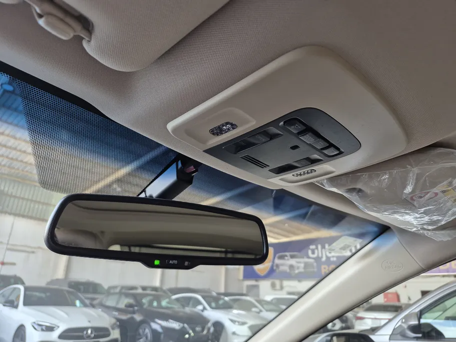 2022 Toyota Camry  GLE HEV  