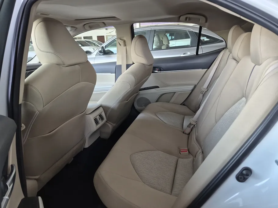 2022 Toyota Camry  GLE HEV  