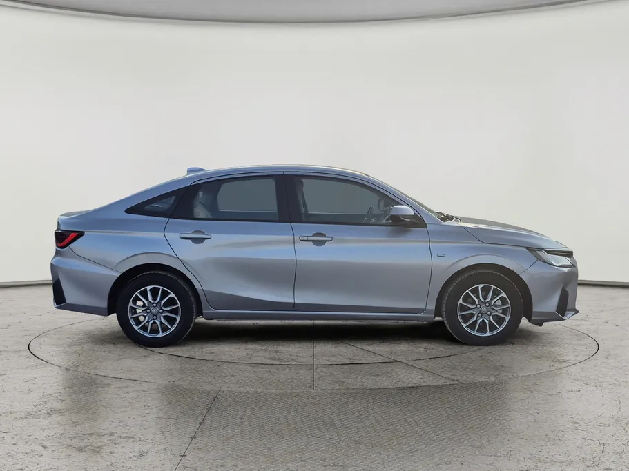 تويوتا يارس Y 2024 