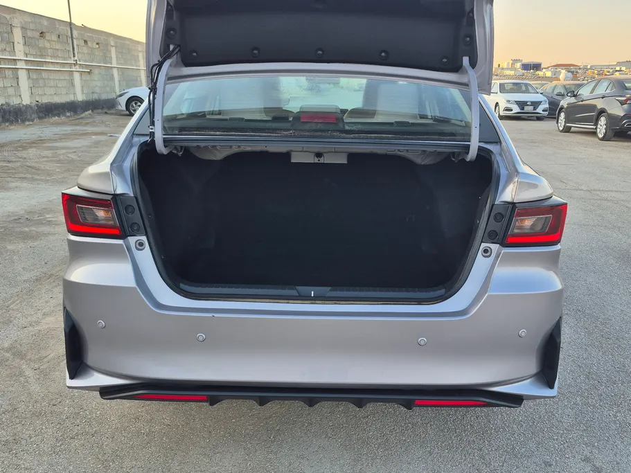 تويوتا يارس Y 2024 