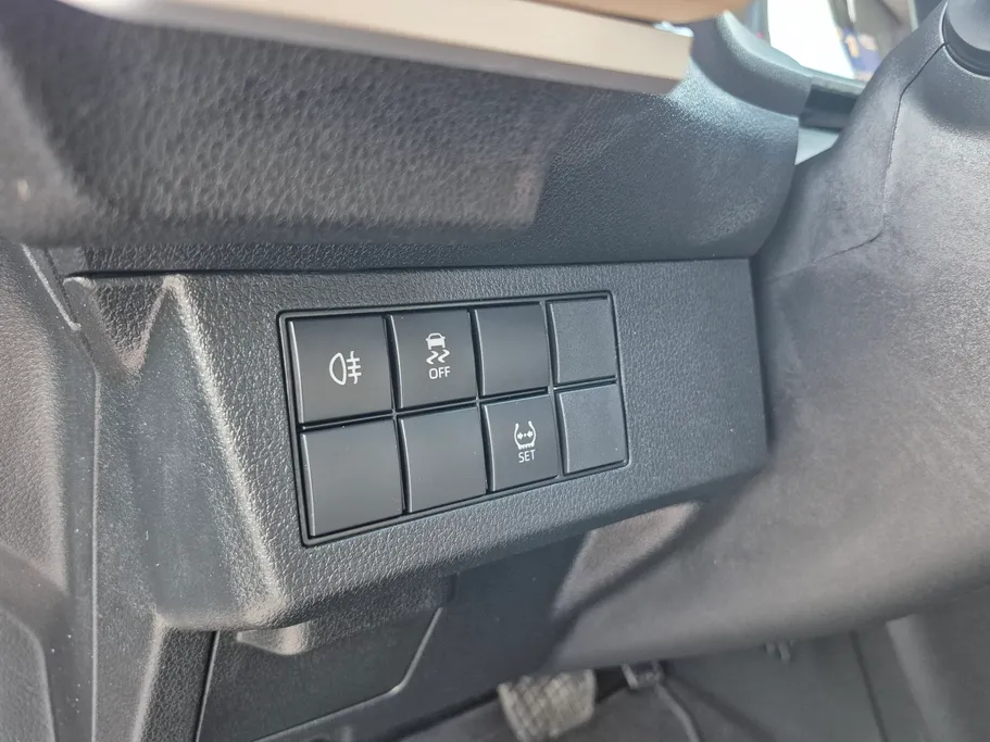 تويوتا يارس Y 2024 