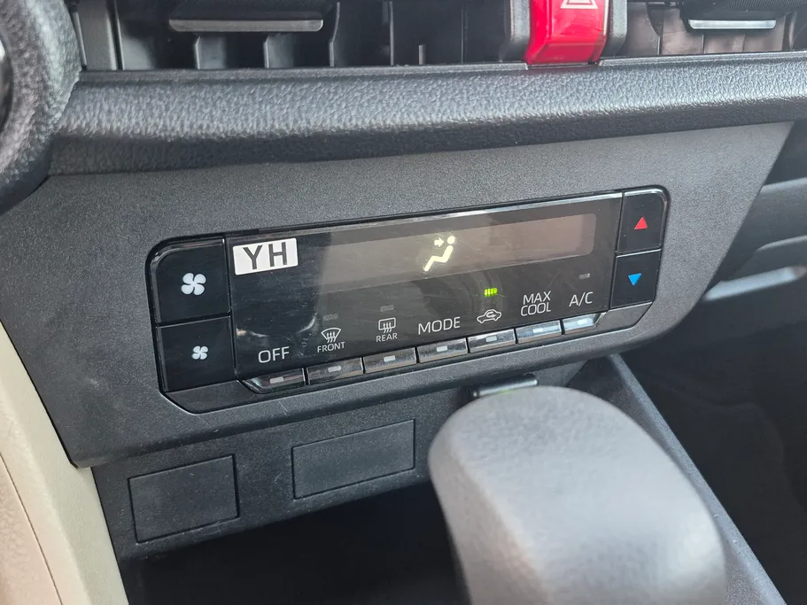 تويوتا يارس Y 2024 