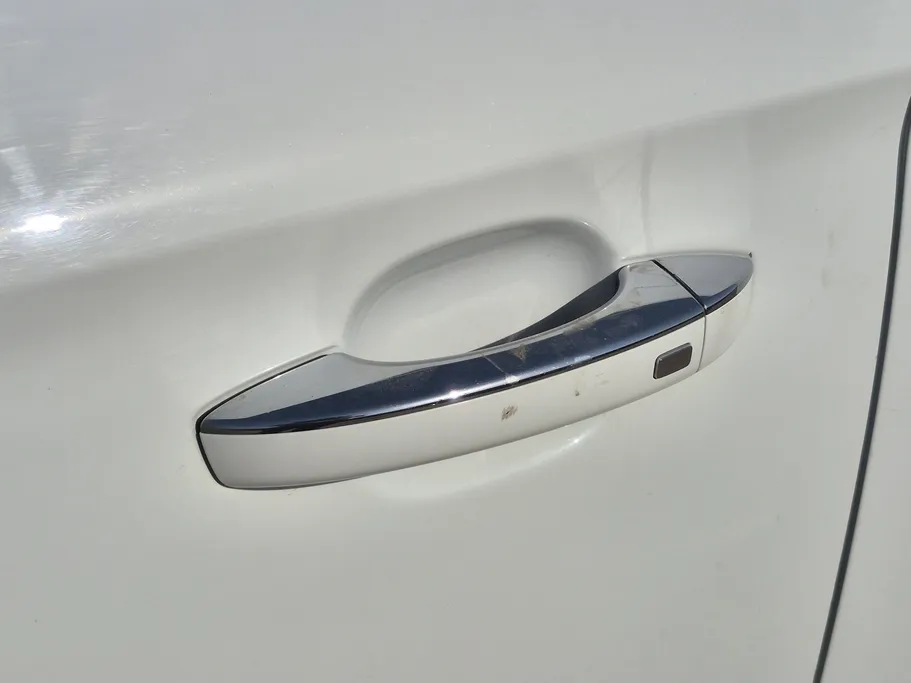 ام جي 5 LUX 2023 