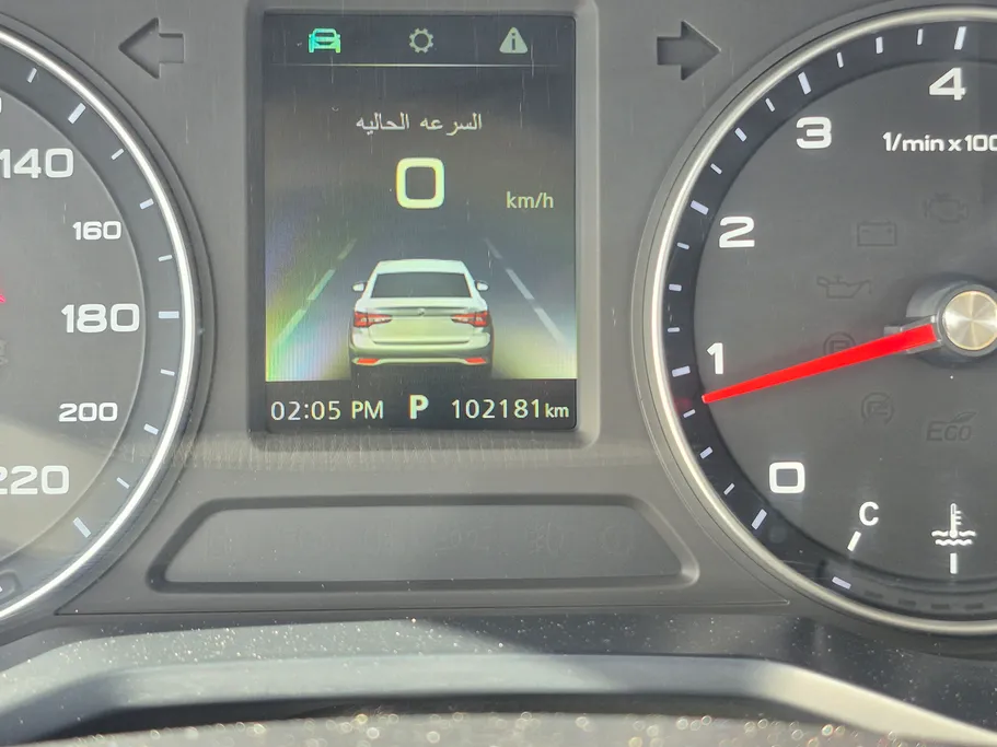 ام جي 5 LUX 2023 