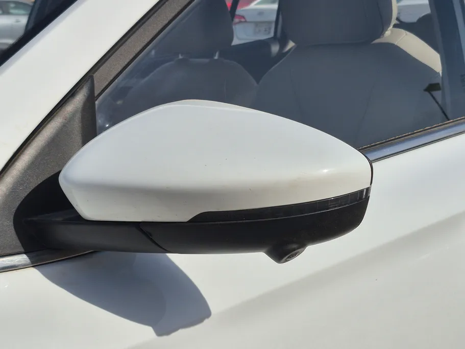 ام جي 5 LUX 2023 