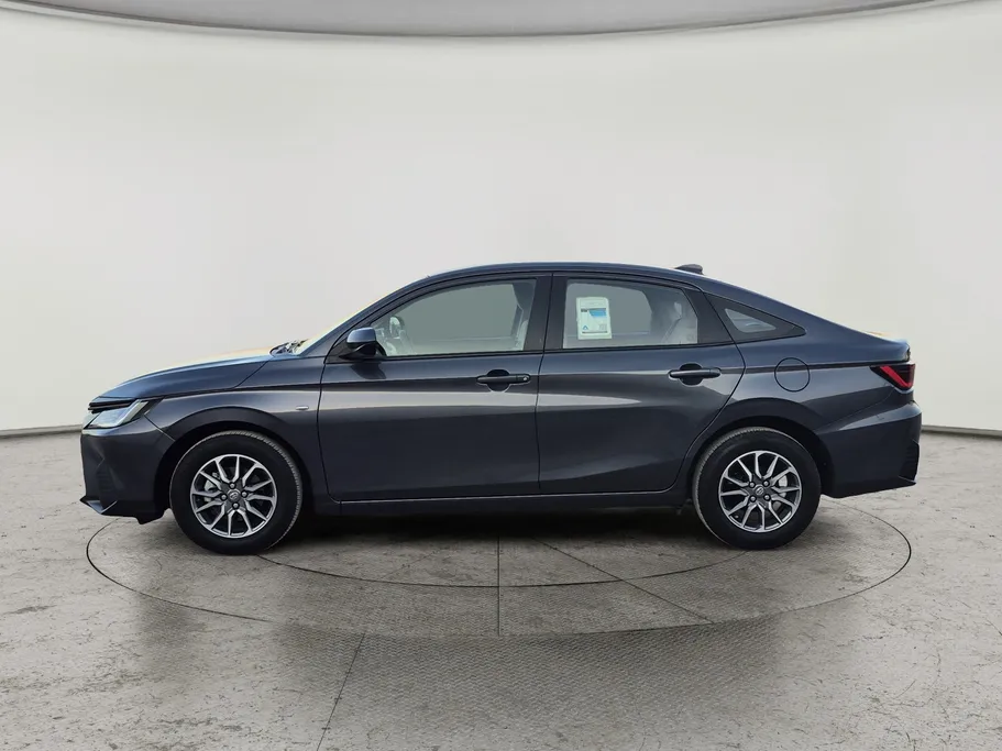 2024 Toyota Yaris  Y 