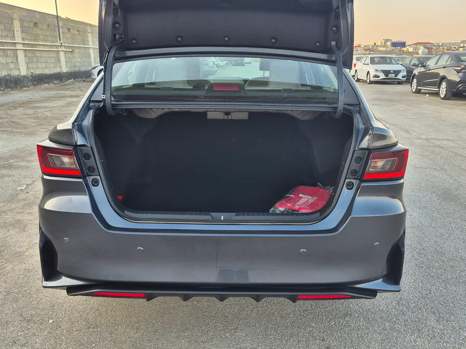 2024 Toyota Yaris  Y 