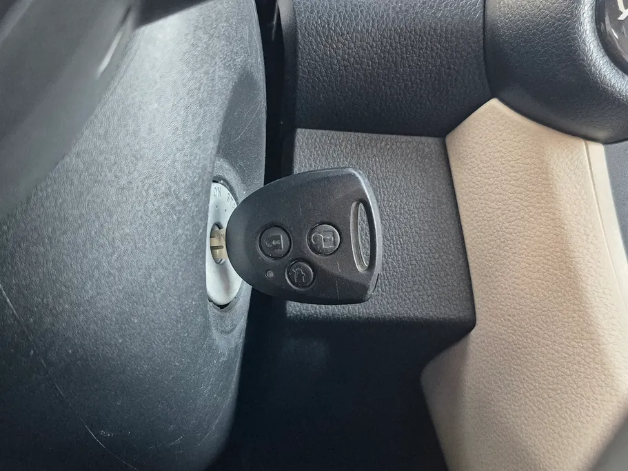 2024 Toyota Yaris  Y 