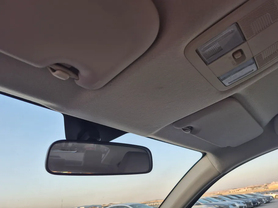 2024 Toyota Yaris  Y 