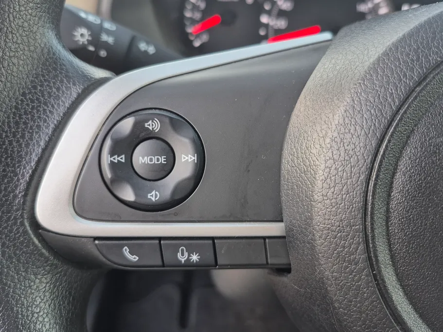 2024 Toyota Yaris  Y 