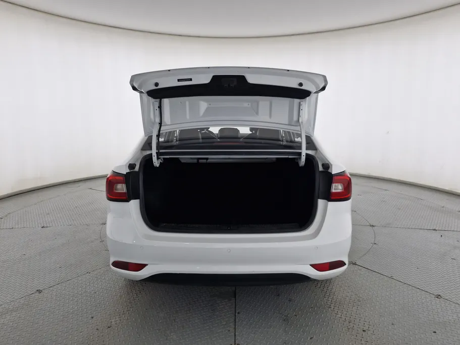 ام جي 5 LUX 2023 