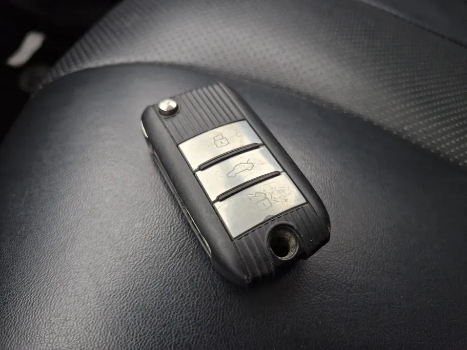 ام جي 5 LUX 2023 