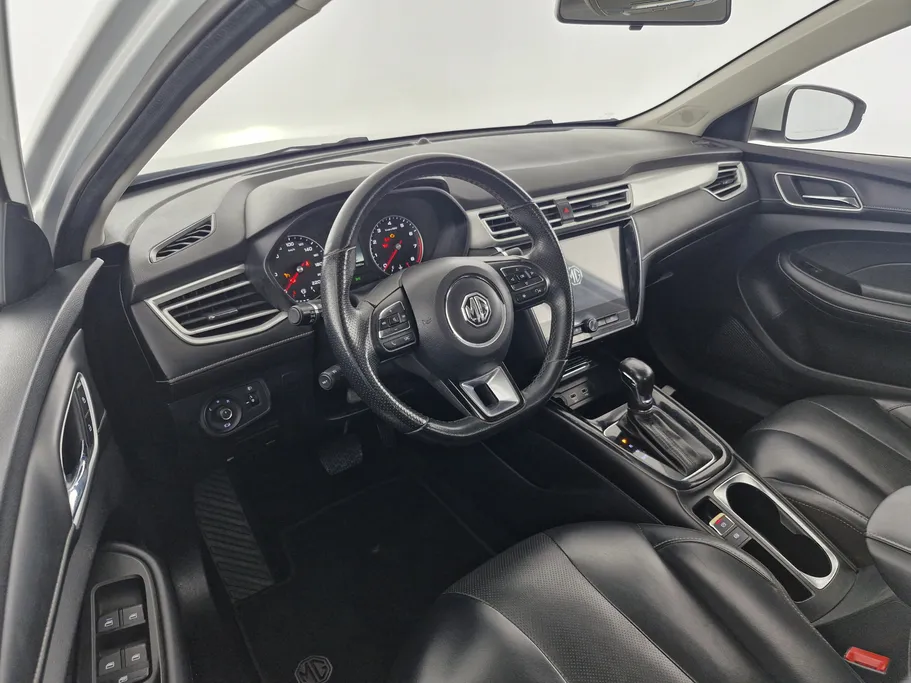 ام جي 5 LUX 2023 