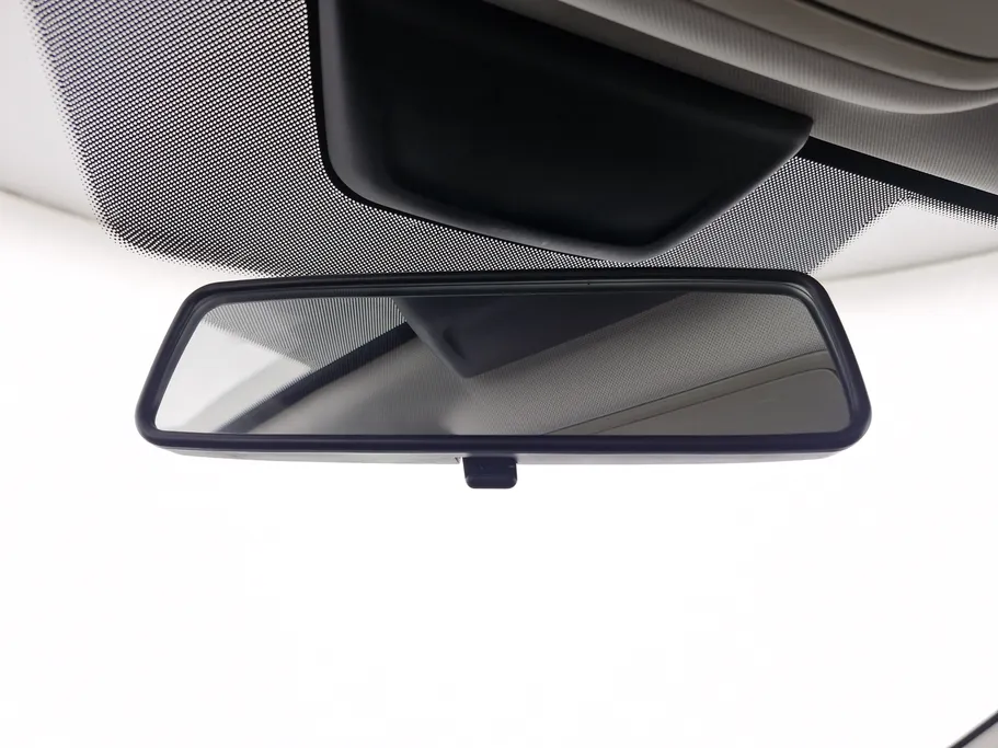 ام جي 5 LUX 2023 